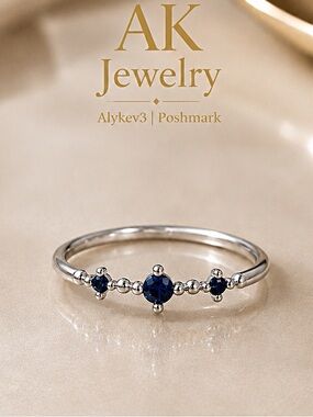 💎Beautiful Silver Blue Petite Safire Color RING, 3 Stones, Dainty, Pinky Ring